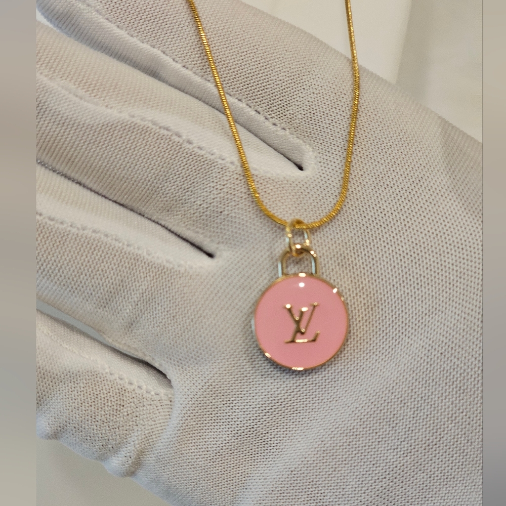 Louis Vuitton Zipper Pull Charm Pendant (With Unbranded Necklace